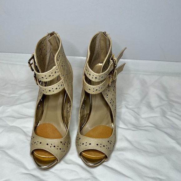 Call It Spring Pip-toe booties size 8 - Picture 3 of 5